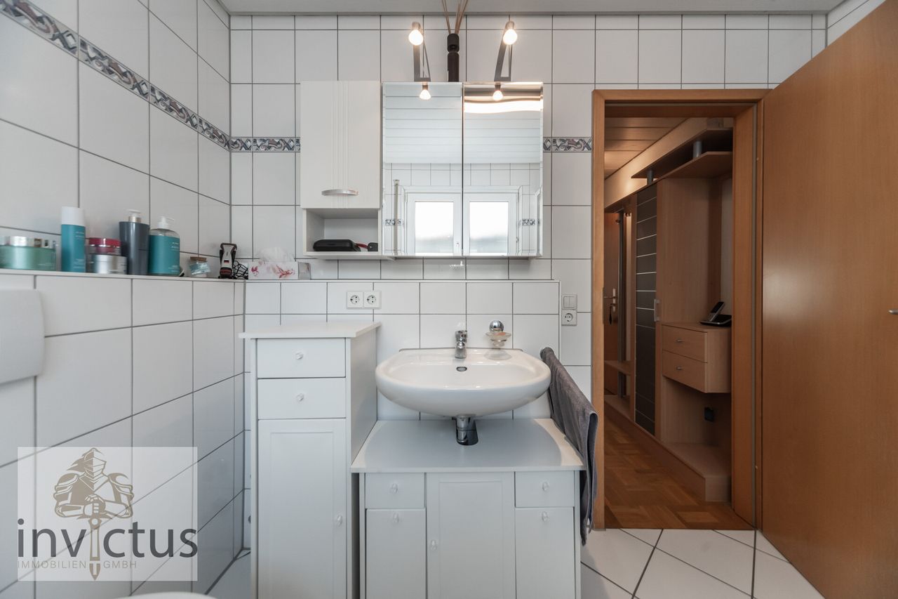 Bad- Waschtischbereich