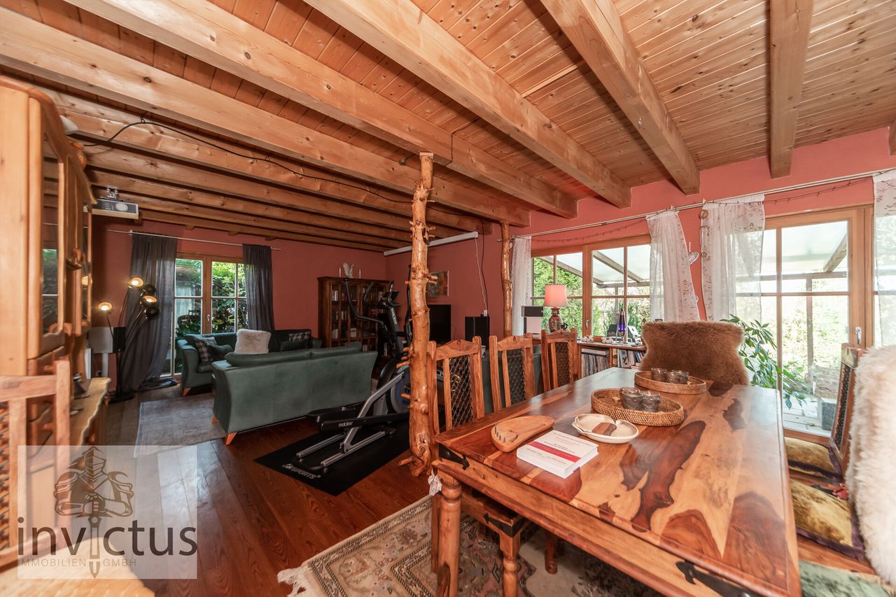 Wohn-/Ess-/Kaminzimme