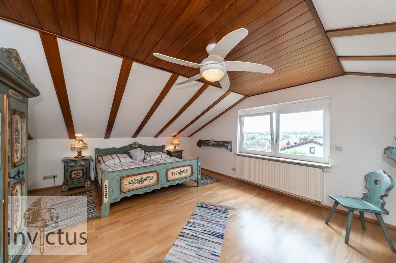 Schlafzimmer im DG