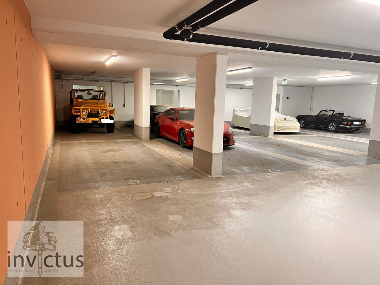 Bild Stellplatz + Garage