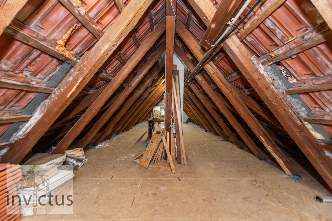 Dachboden (isolierter Geschossdecke)