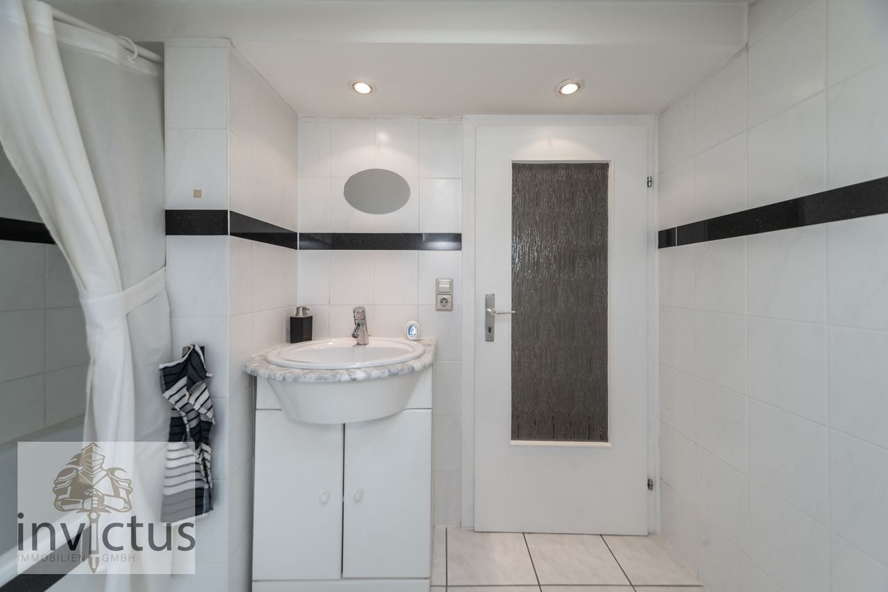 Badezimmer im DG