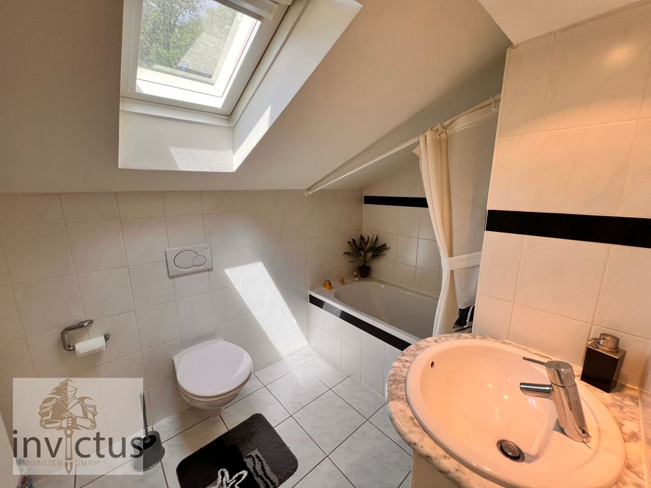 Badezimmer im DG