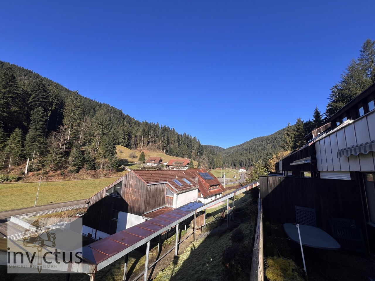 Balkon - Ansicht in die Ferne