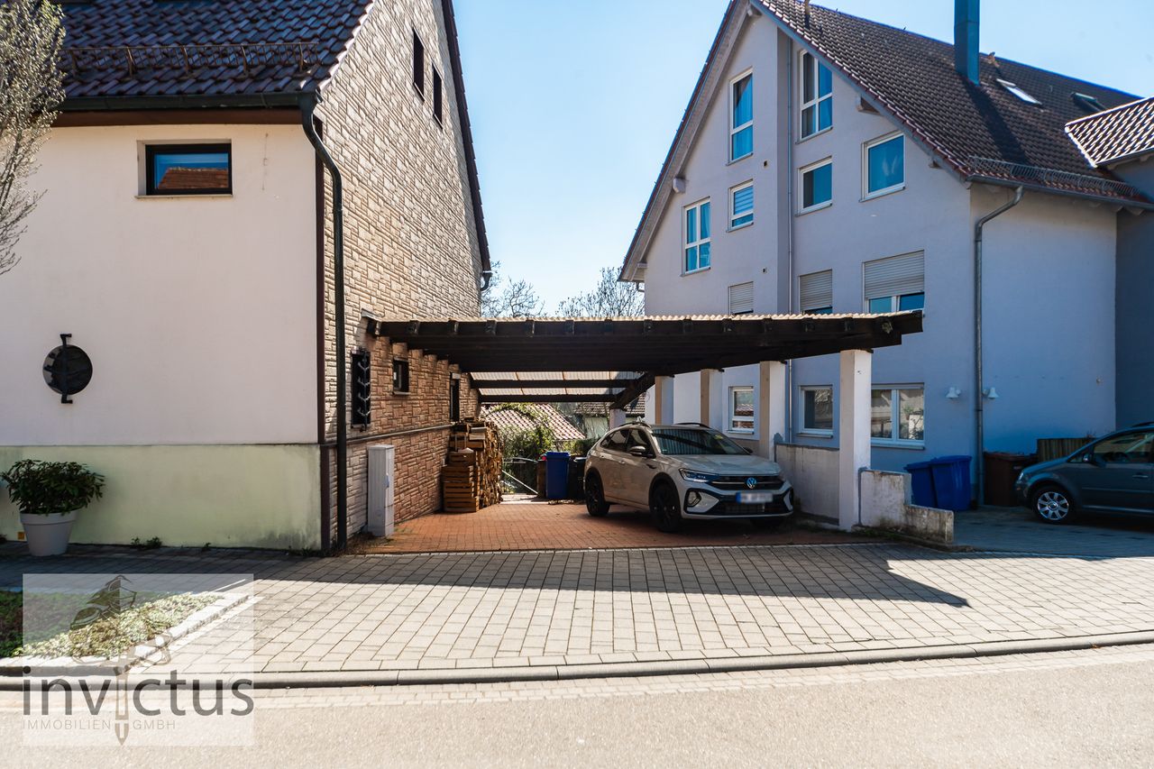 Carport (Stellplatz rechts)