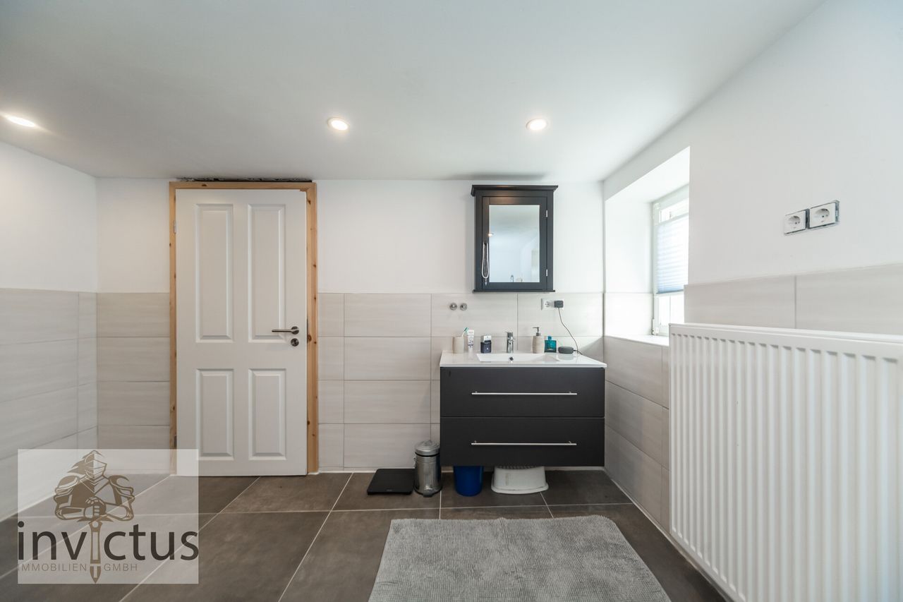 Badezimmer- Ansicht 3