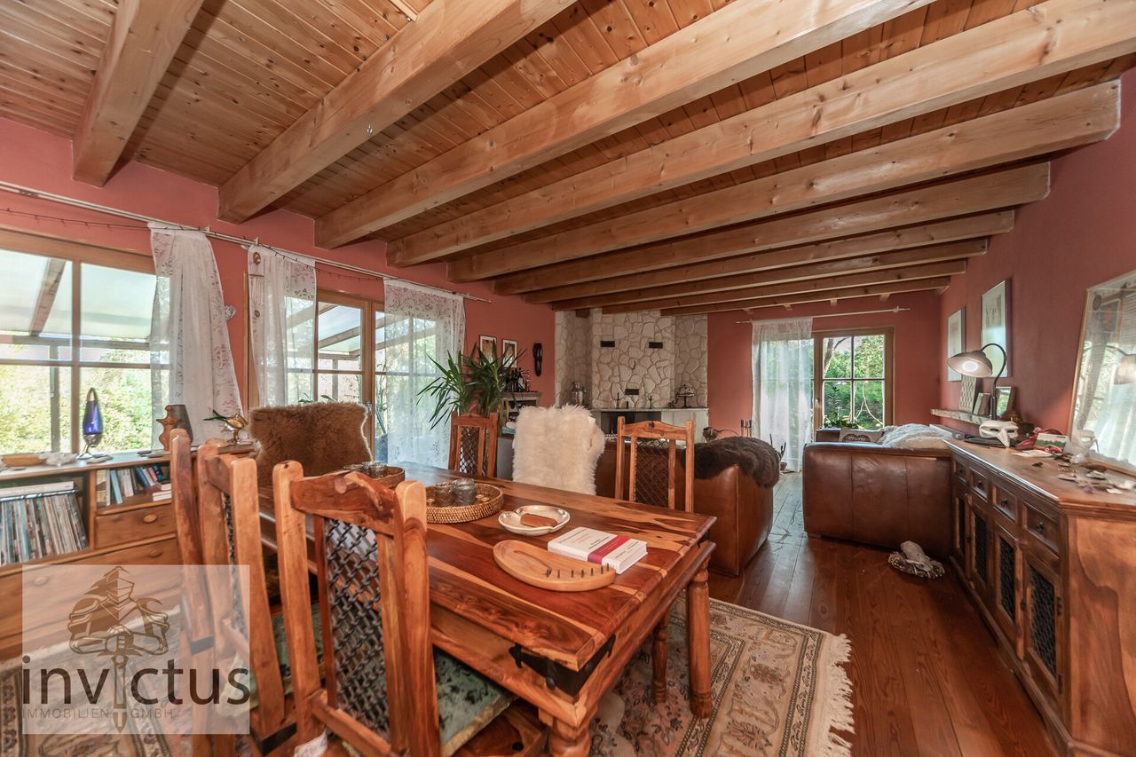 Wohn-/Ess-/Kaminzimme